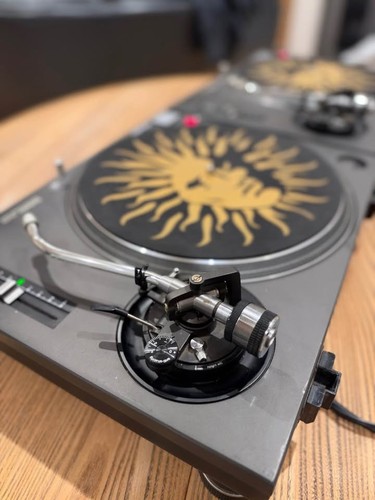 Technics 1210 mk2 turntable - technics,