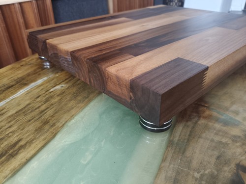 Solid walnut audio - walnut,
