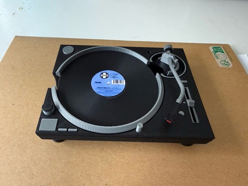 Technics 1210 turntables - technics,